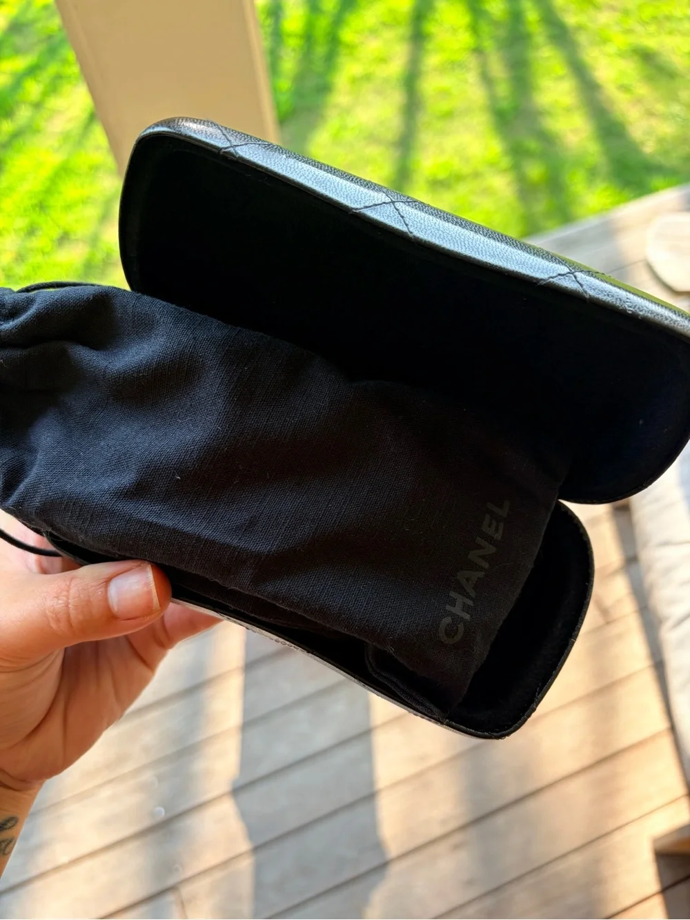 CHANEL bold oversized